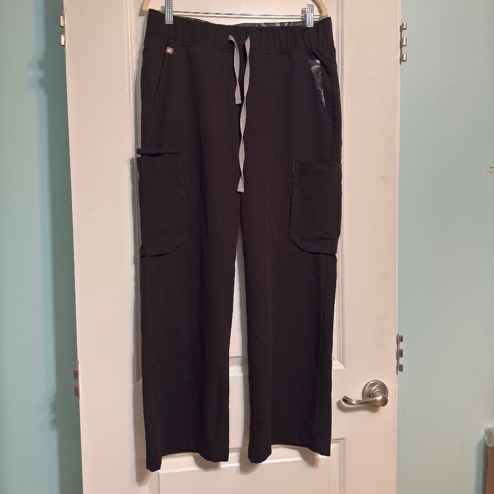 FIGS black scrub pants